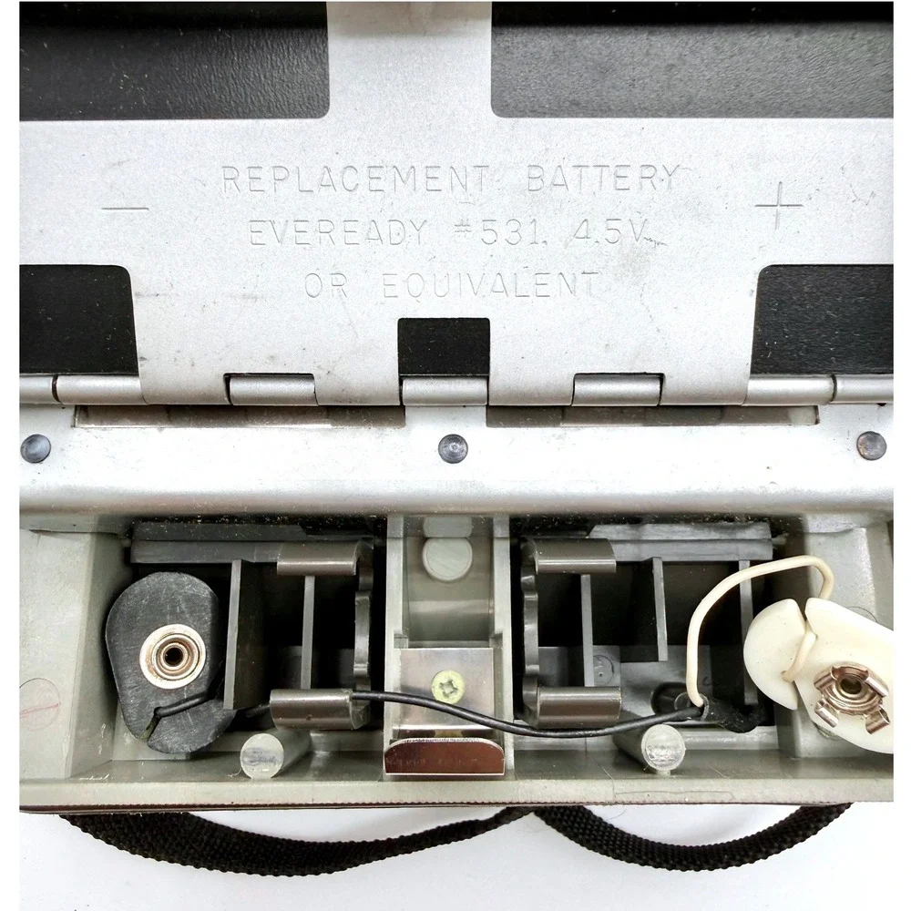 Vintage Polaroid Automatic 340 Land Camera Folding Bellows Instant Film Grey